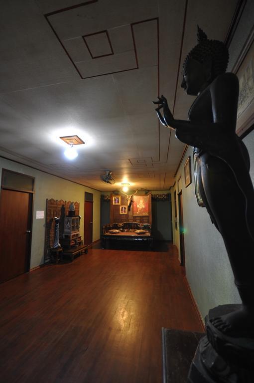 Отель The Sixty At Ayutthaya Экстерьер фото