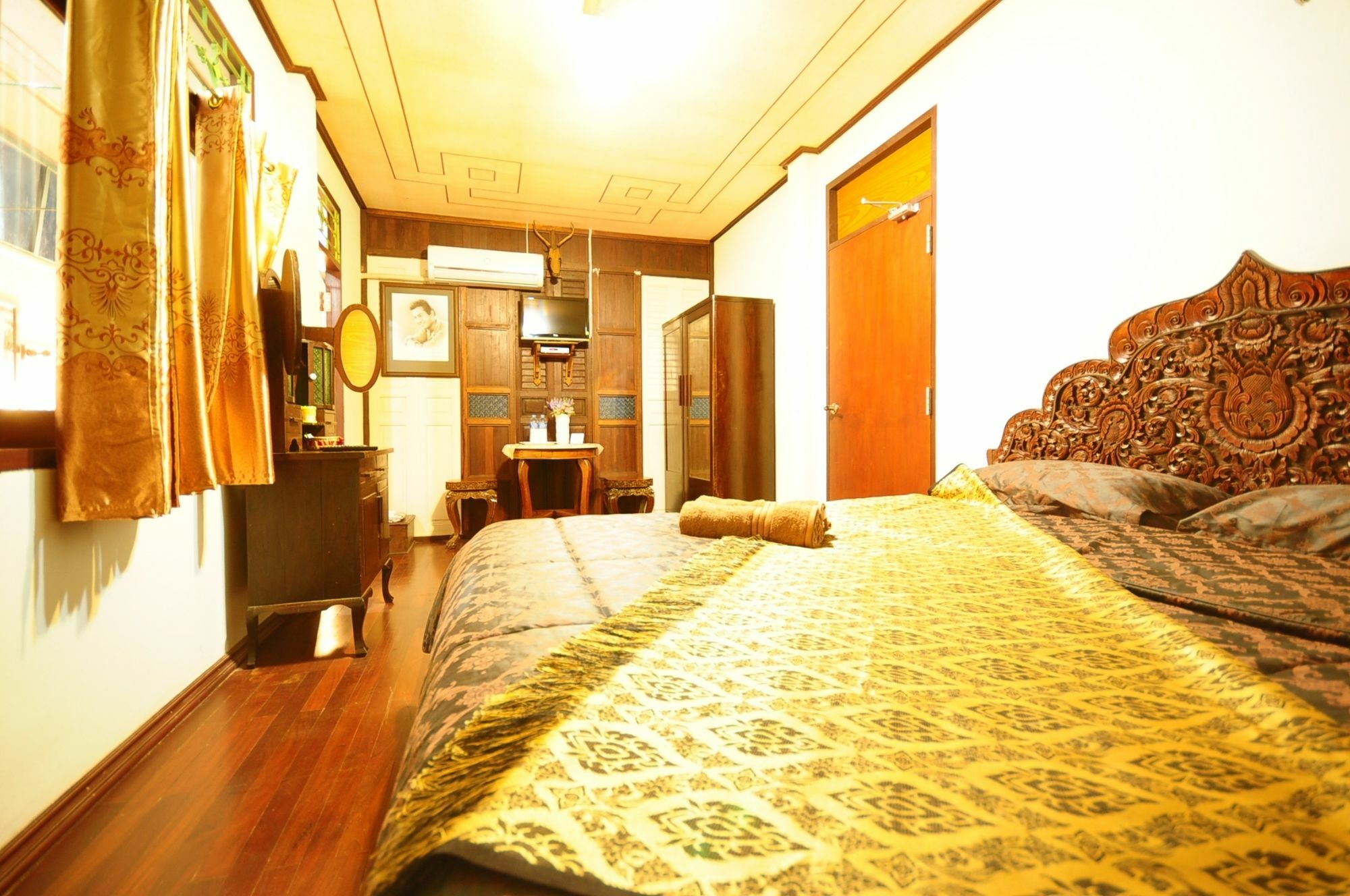 Отель The Sixty At Ayutthaya Экстерьер фото